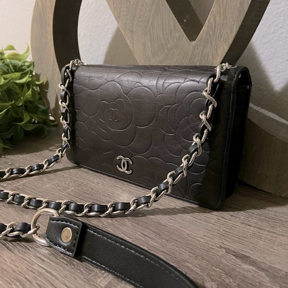 🖤⛓️Chanel Camellia Black Wallet on a Chain with Silver Tone Hardware WOC Revamp - Picture 6 of 8